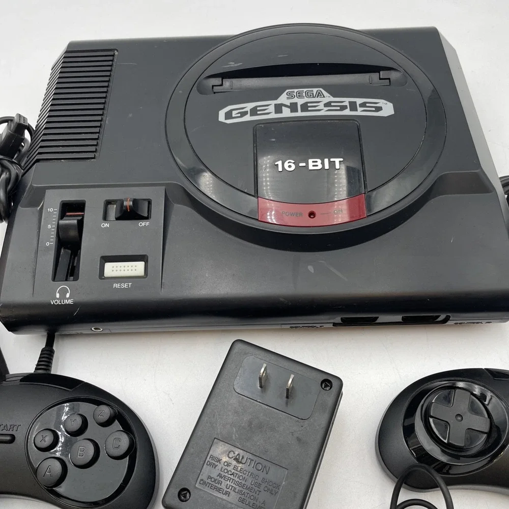 Sega Genesis MK-1601 Model 1 Console With 3 Games 2 Controllers & Cords -Tested